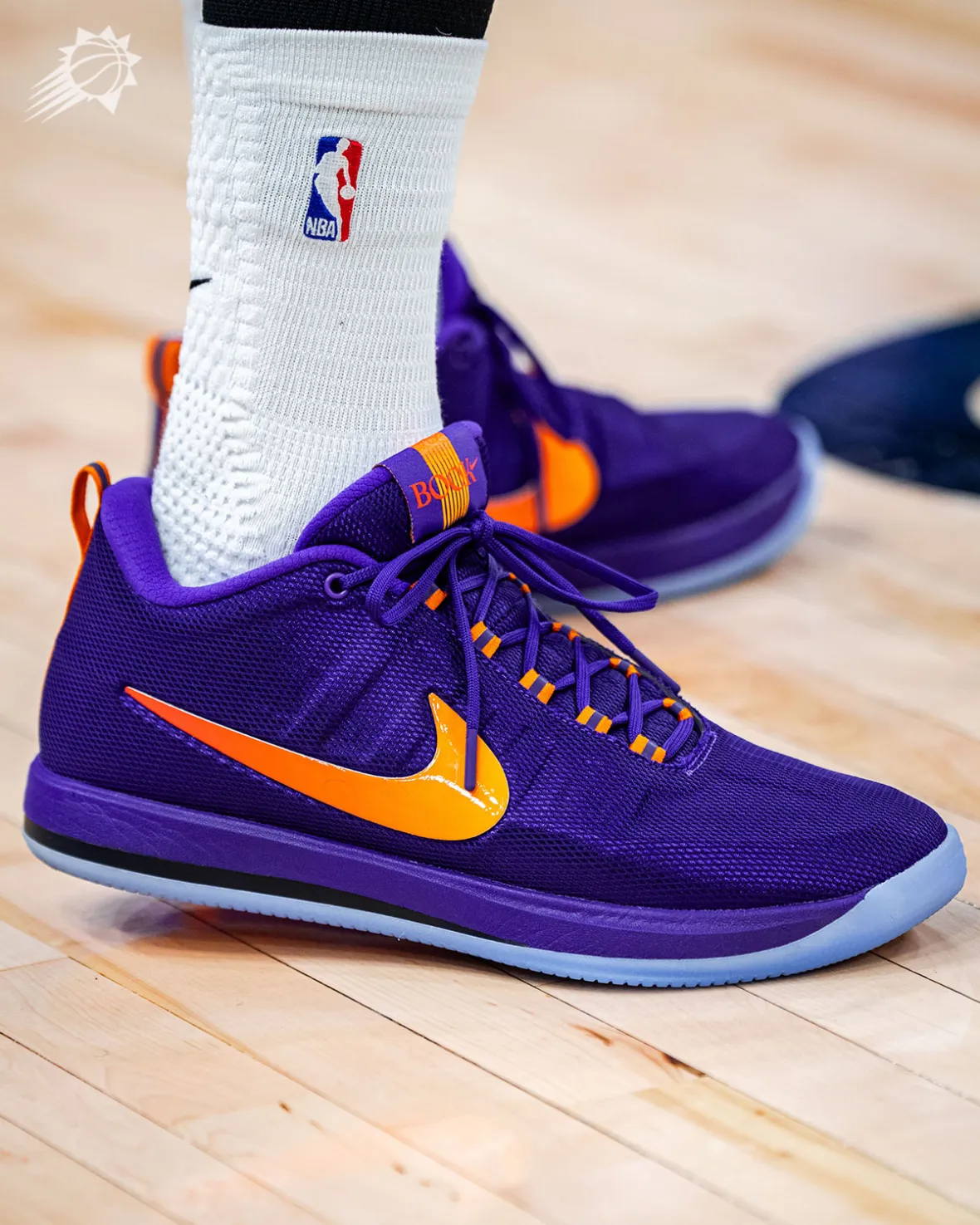 On-foot lateral look at the Nike Book 2