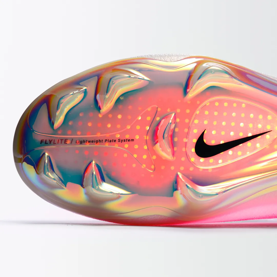 Macro of the translucent FlyLite plate system under the Mercurial Vapor 17, finished in oil-slick color