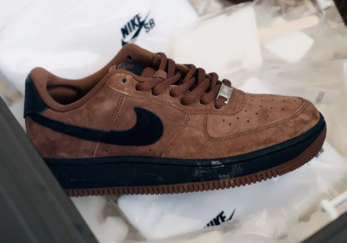 Nike SB’s Air Force 1 Takes on “Light Chocolate” Suede for Holiday 2026