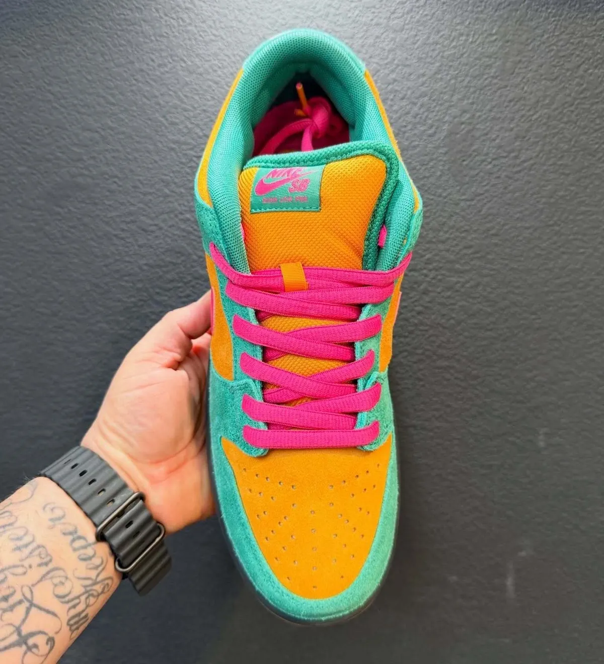 Nike SB Dunk Low Green Noise Watermelon South Beach HQ1625-301 1