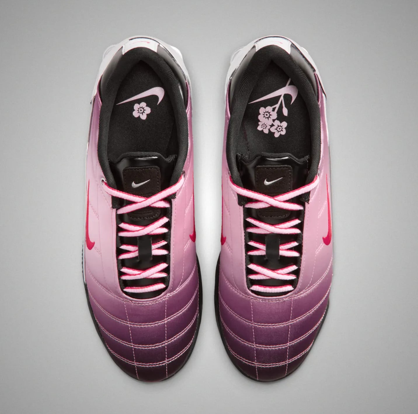 Forget-me-nots x Nike Total 90 Shox Magia Pack