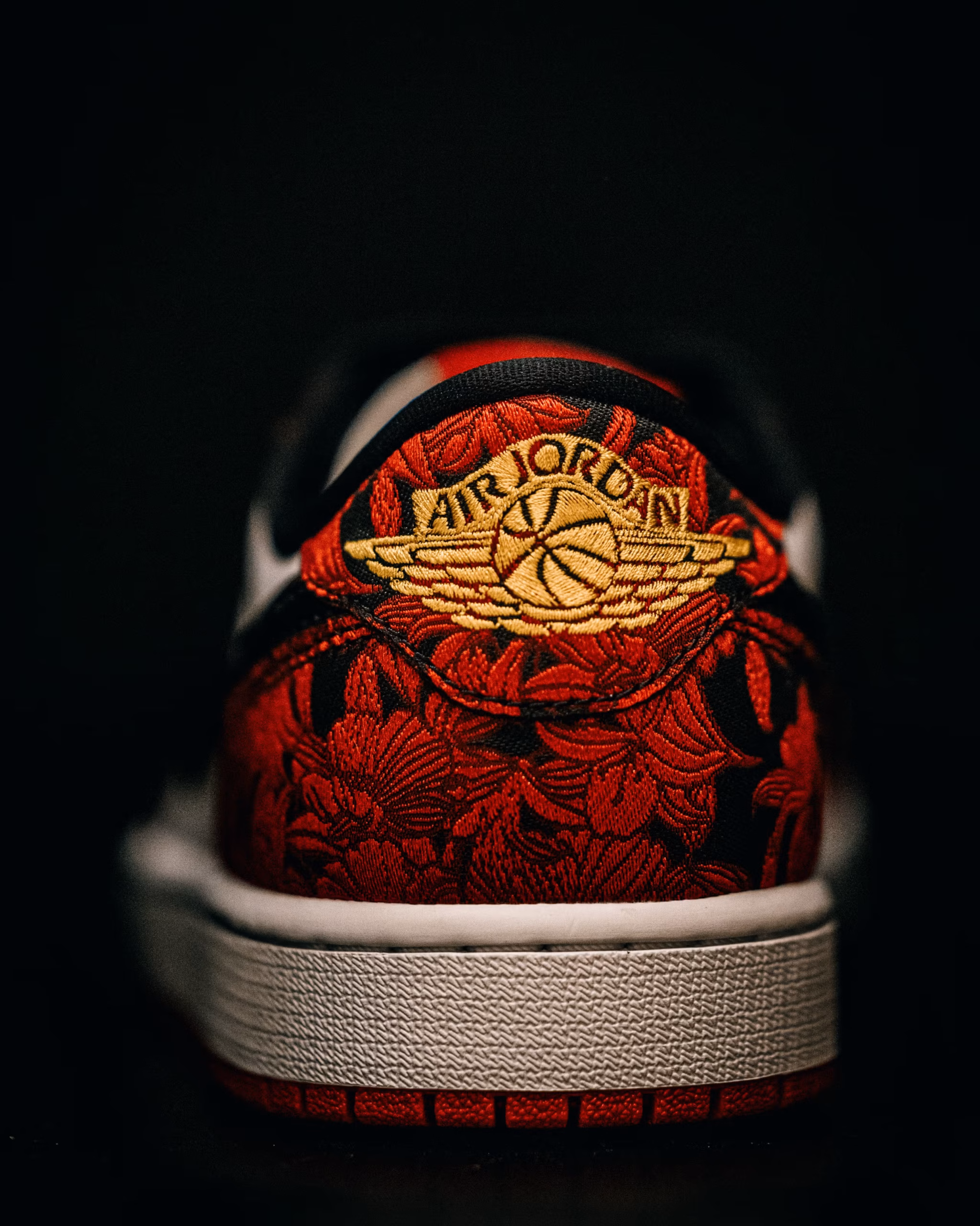 Air Jordan 1 Low OG Last Dance At The Garden IR0088-001 3