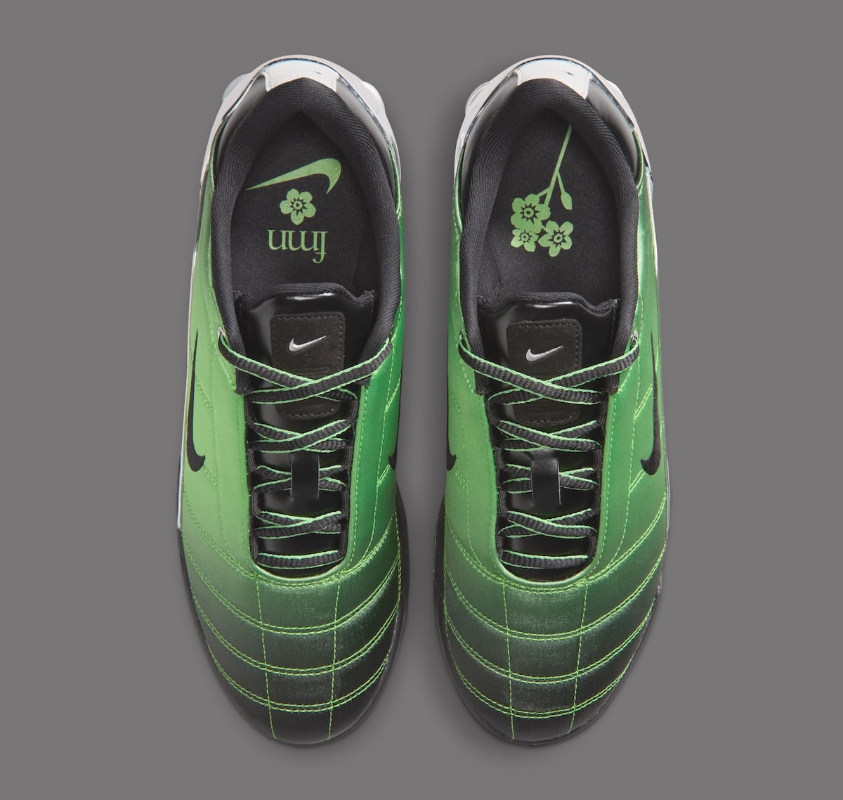Forget Me Nots Nike Total 90 Shox Magia IQ5683-300 3