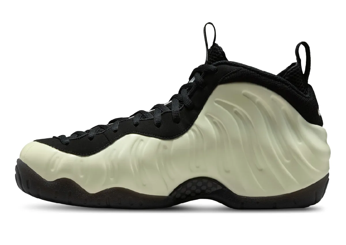 Nike Air Foamposite Pro Glow In The Dark IV6246-100 1