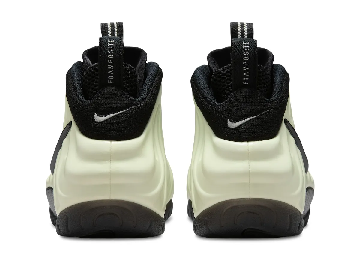Nike Air Foamposite Pro Glow In The Dark IV6246-100 3