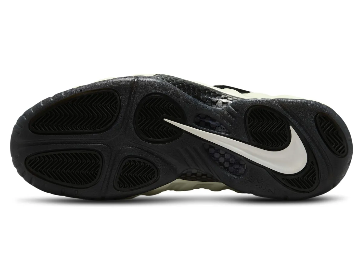 Nike Air Foamposite Pro Glow In The Dark IV6246-100 4