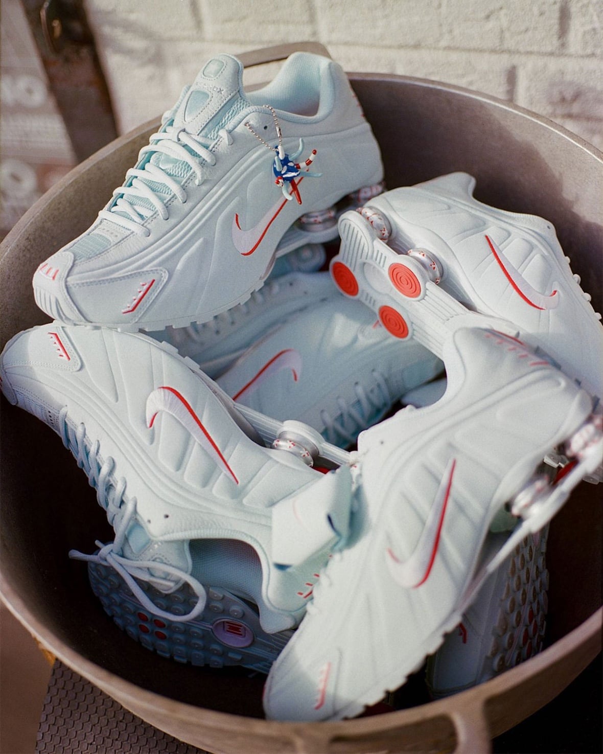 Nike Shox R4 Puerto Rico IQ1867-474