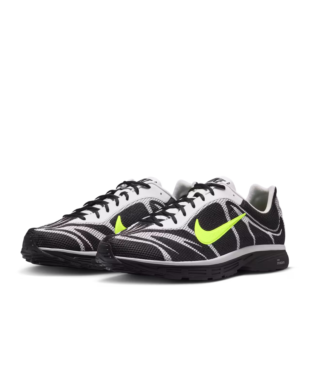 Zoom Streak 3 Black And Summit White IQ8012-001