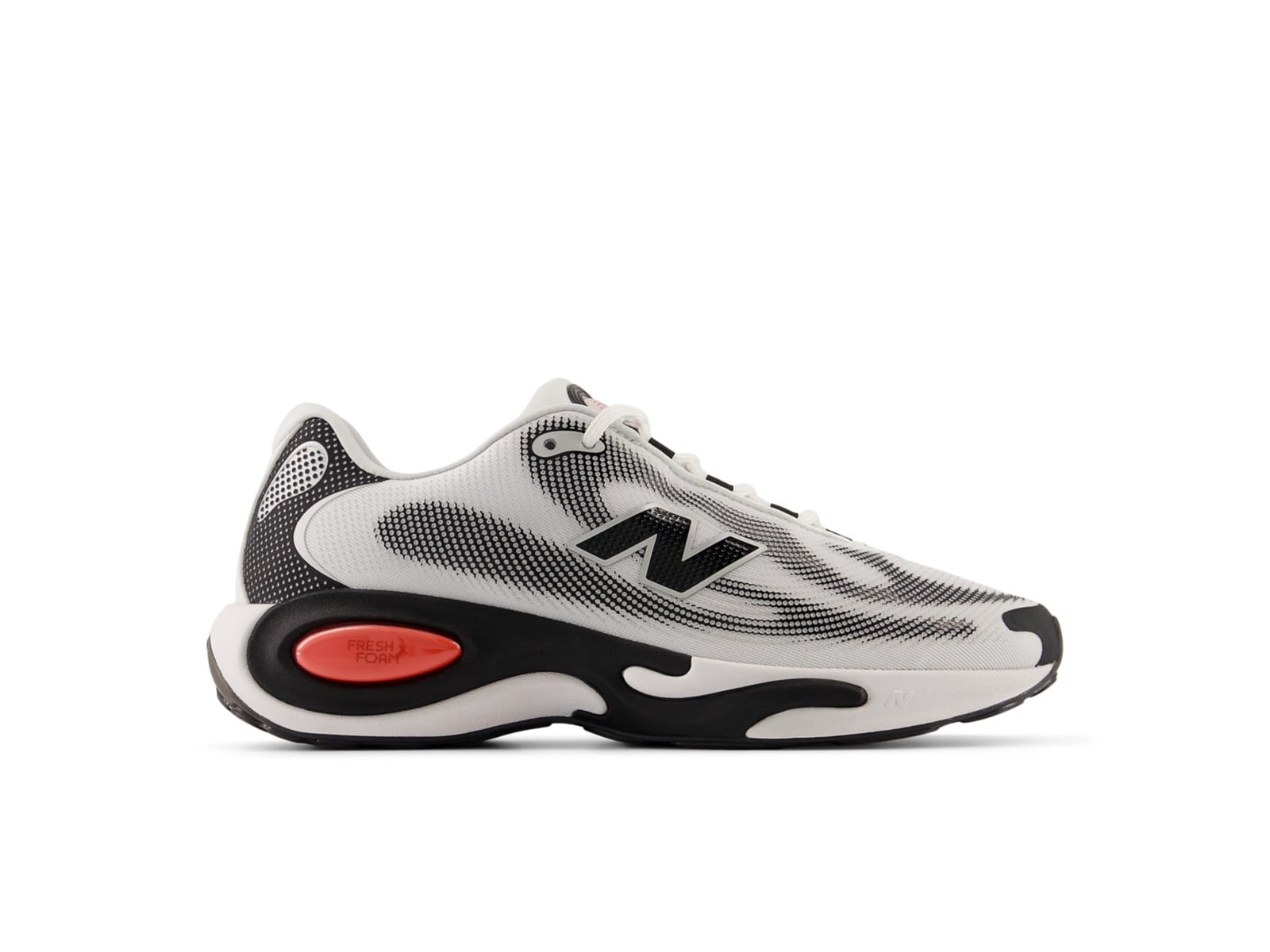 Lateral view of the men's AC Runner "White/Black", grey-scale wave print with a red Fresh Foam pill accent