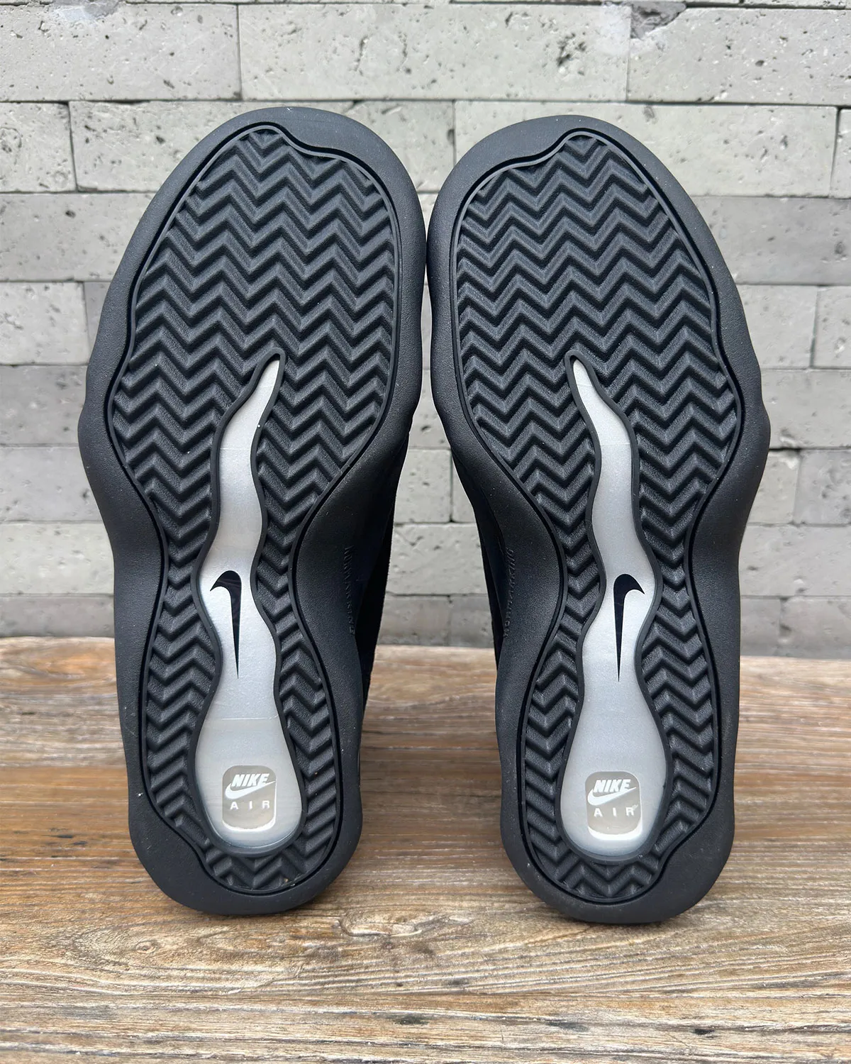 Nike Air Bakin Black White IQ5365-001 8