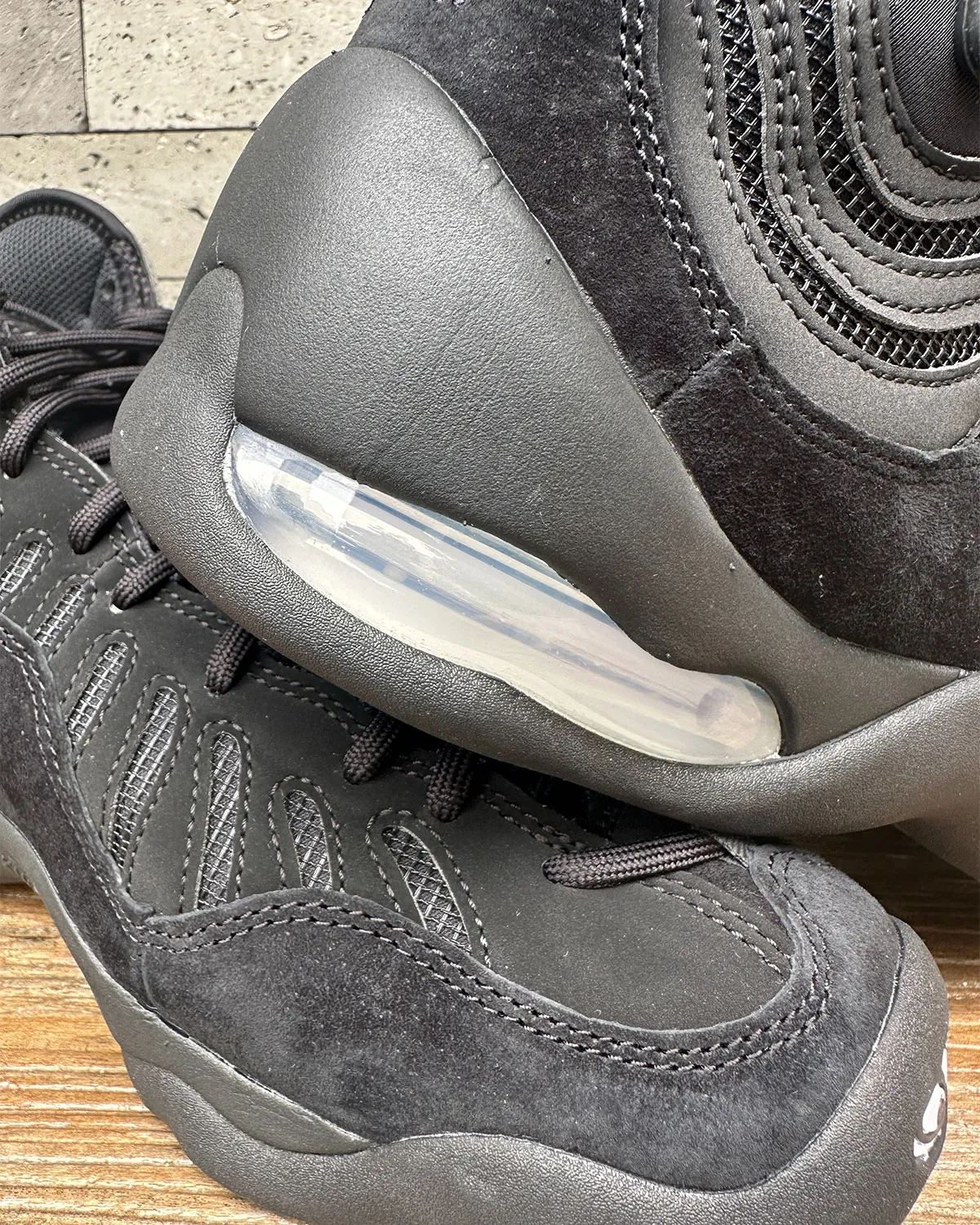 Nike Air Bakin Black White IQ5365-001 9