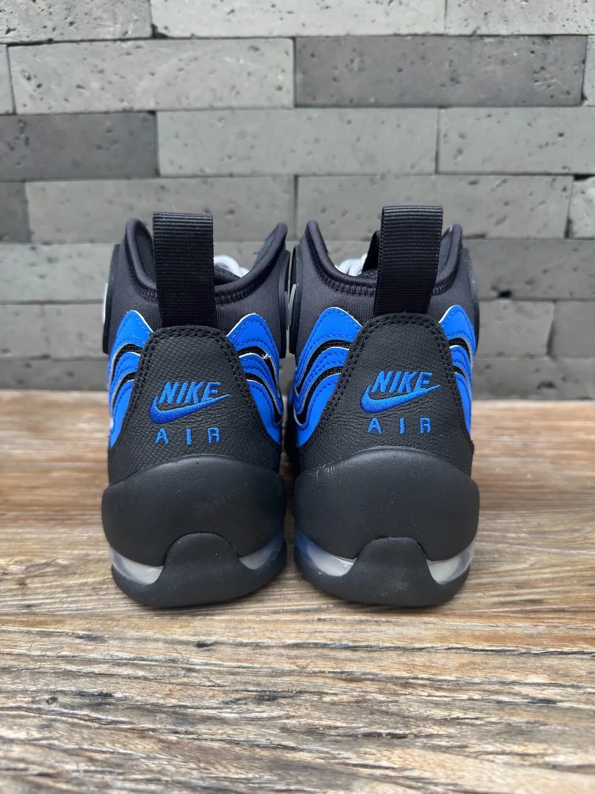 Nike Air Bakin Varsity Blue 2026 IQ5365-400 5
