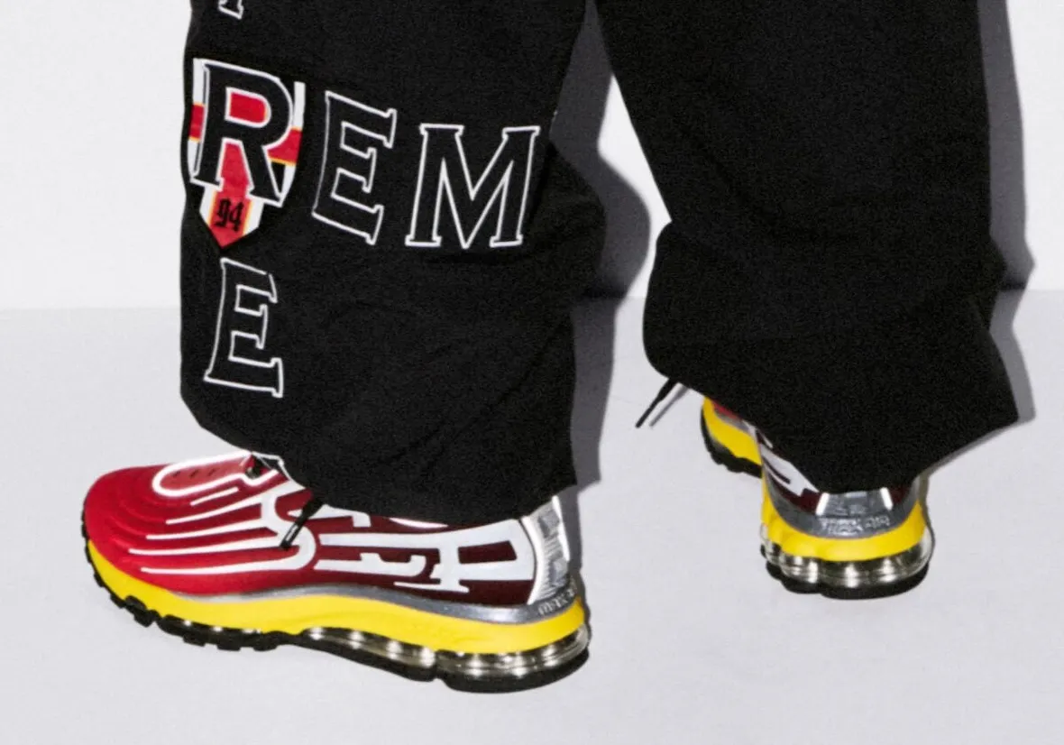 Supreme Nike Air Max 2000 Red 1