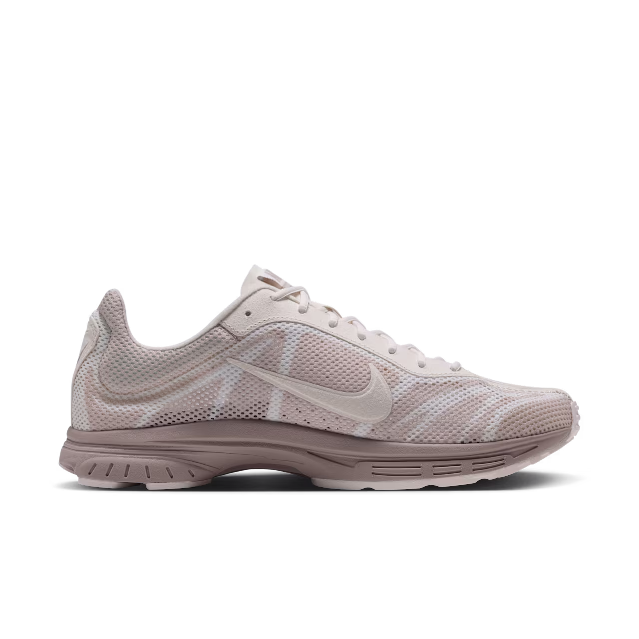 Women S Zoom Streak 3 Sail And Cream Ii IQ8020-200