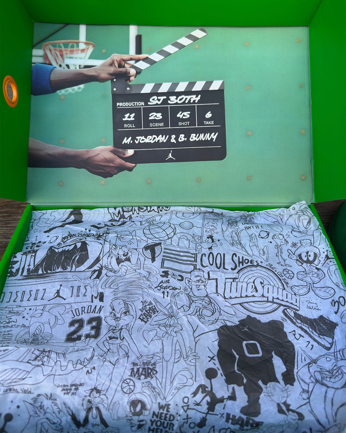Air Jordan 11 Green Screen Space Jam Monstars IQ5700-900 13