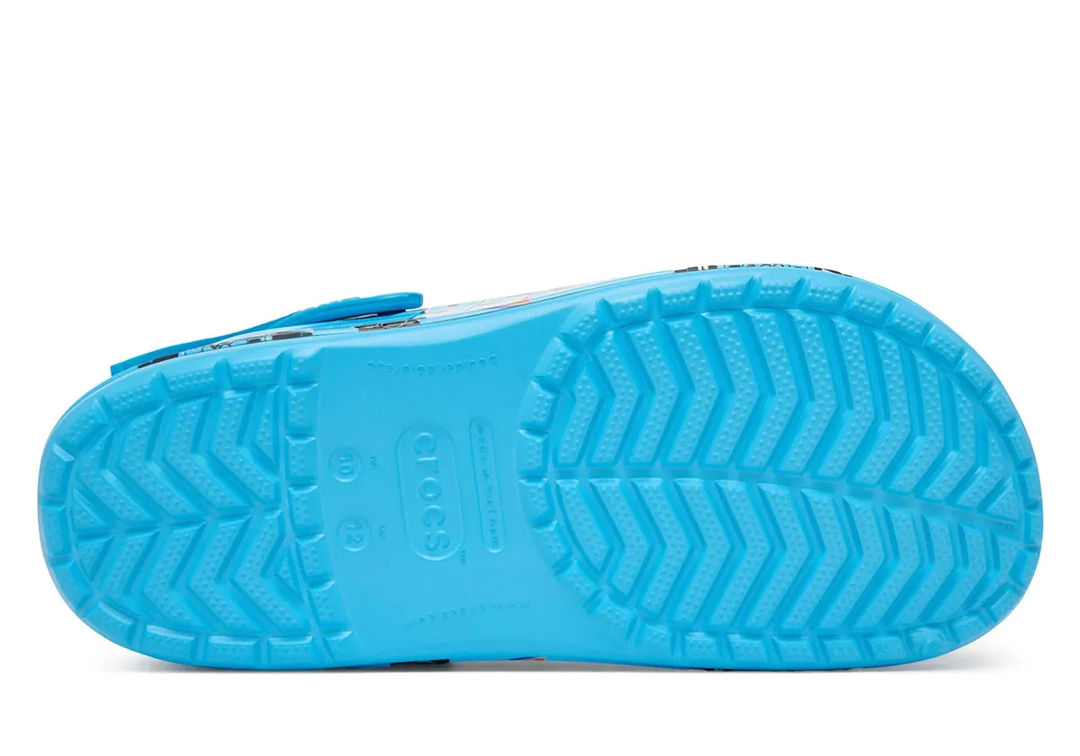 Adds a spoiler detail to the heel strap on the Lightning McQueen Dinoco, Cars x Crocs Classic Clog Dinoco