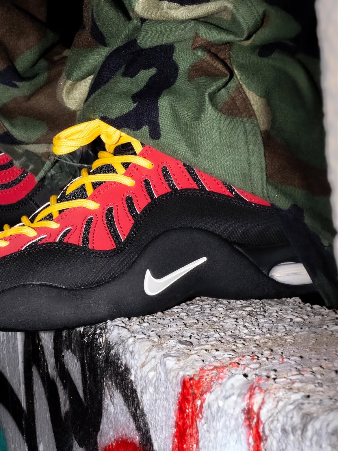 Nike Air Bakin Varsity Red 2026