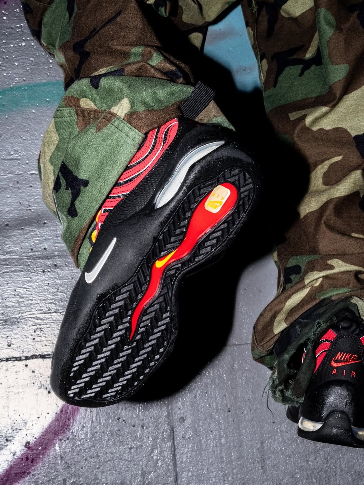 Nike Air Bakin Varsity Red