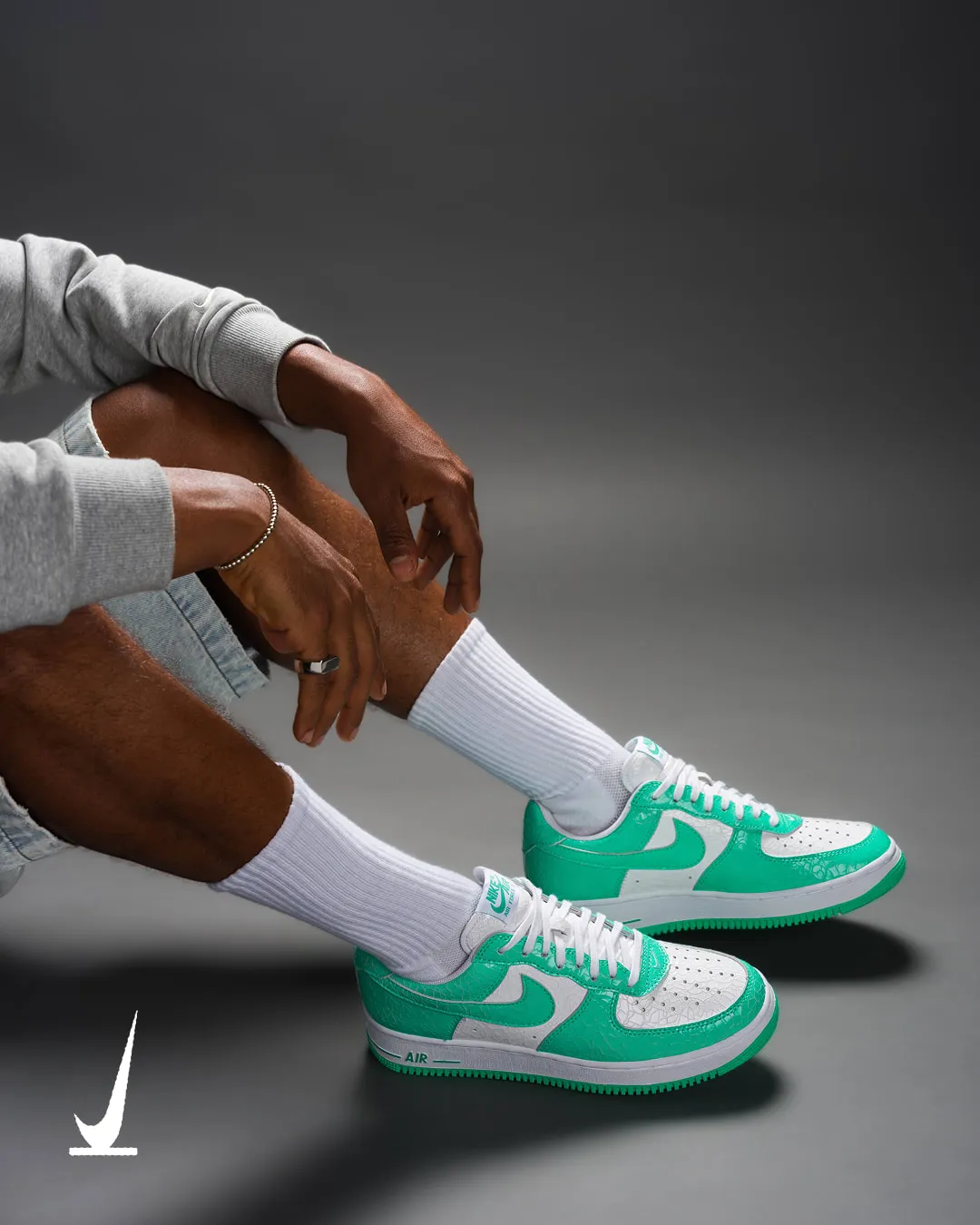 Nike Air Force 1 01 Cracked Leather Pack