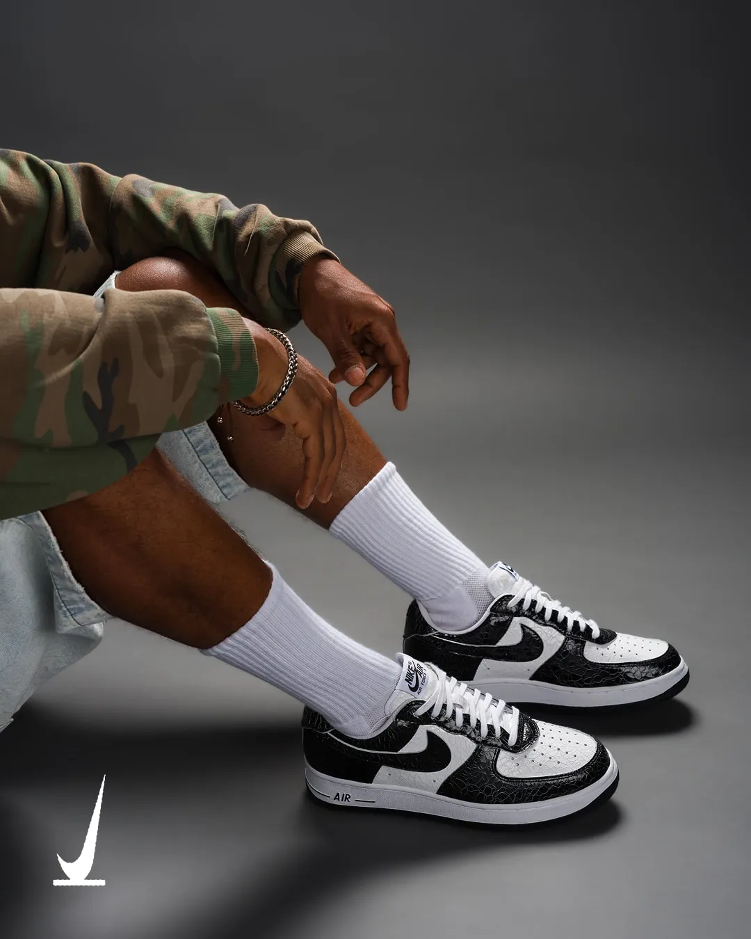 Nike Air Force 1 01 Cracked Leather Pack