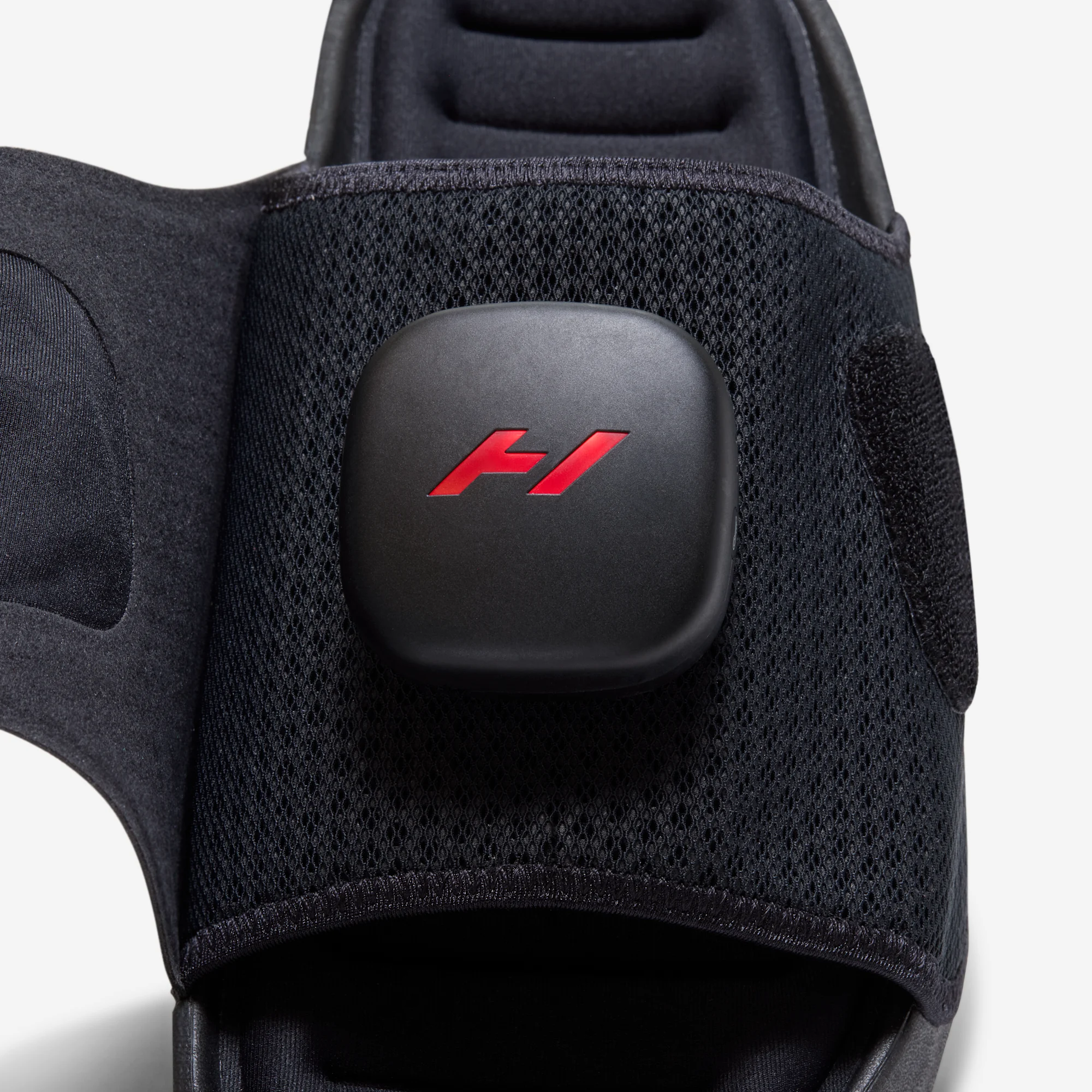 Nike Air Zoom Hyperslide Gets a Closer Look in Two Colorways