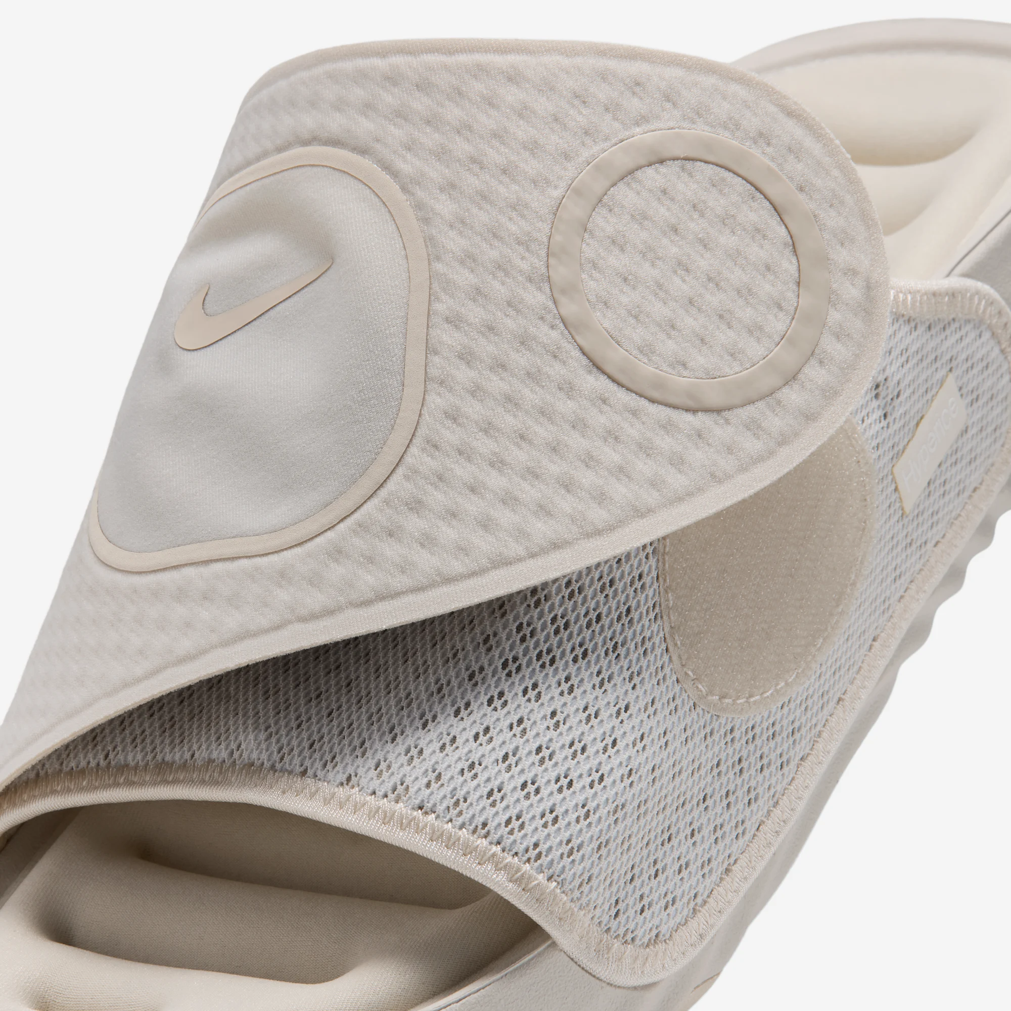 Nike Air Zoom Hyperslide Gets a Closer Look in Two Colorways
