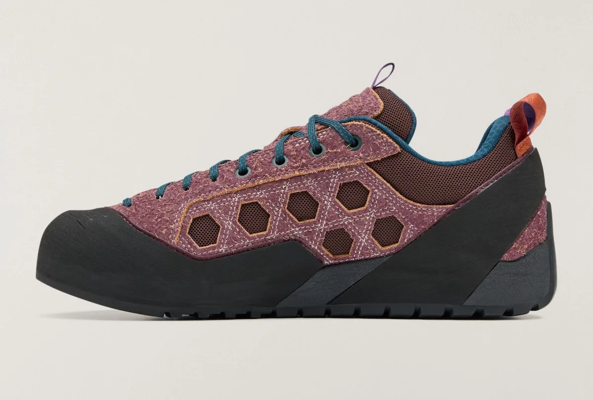 medial view of mauve suede approach shoe with hexagonal mesh vents and black toe cap, Approach and Niad