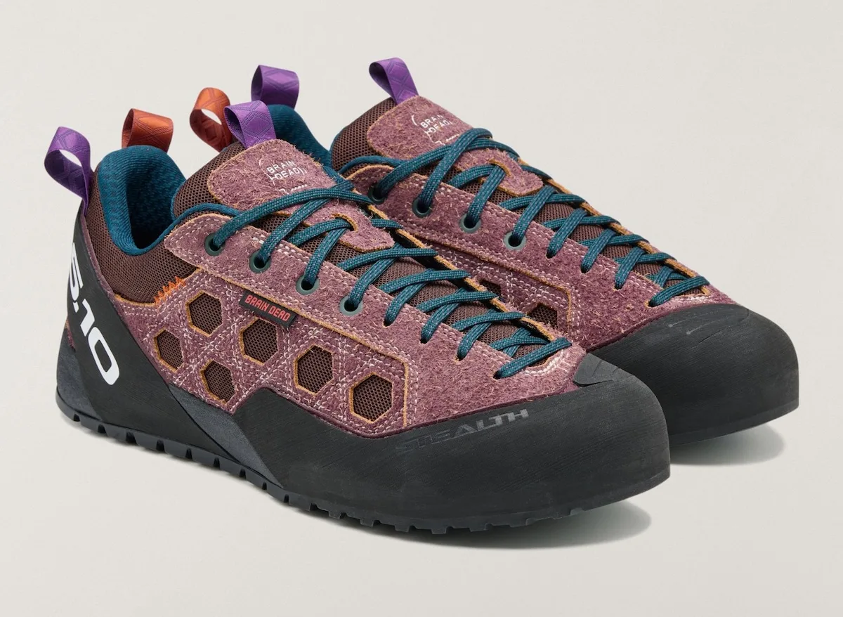 pair of mauve approach shoes shown at an angle with teal laces and pull tabs, Approach and Niad