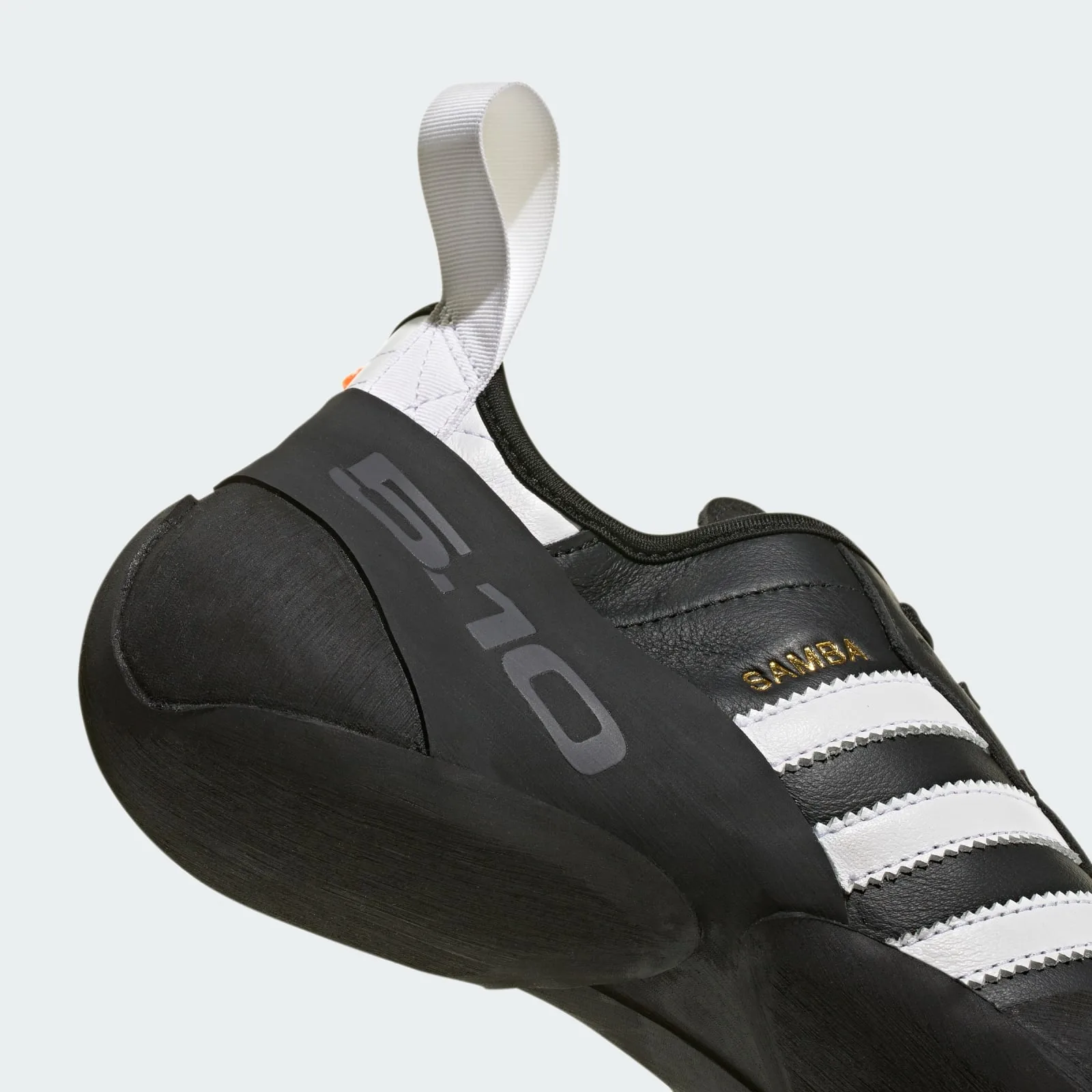 close-up heel collar, white pull loop, 5.10 text and gold samba branding, Samba Climbing Shoe