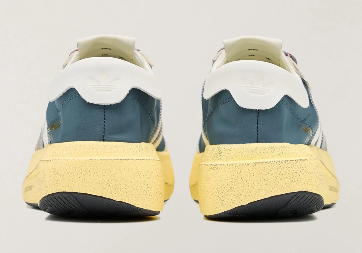 heel view of teal SL 72 Pro pair with pale yellow midsoles, SL 72 Pro)