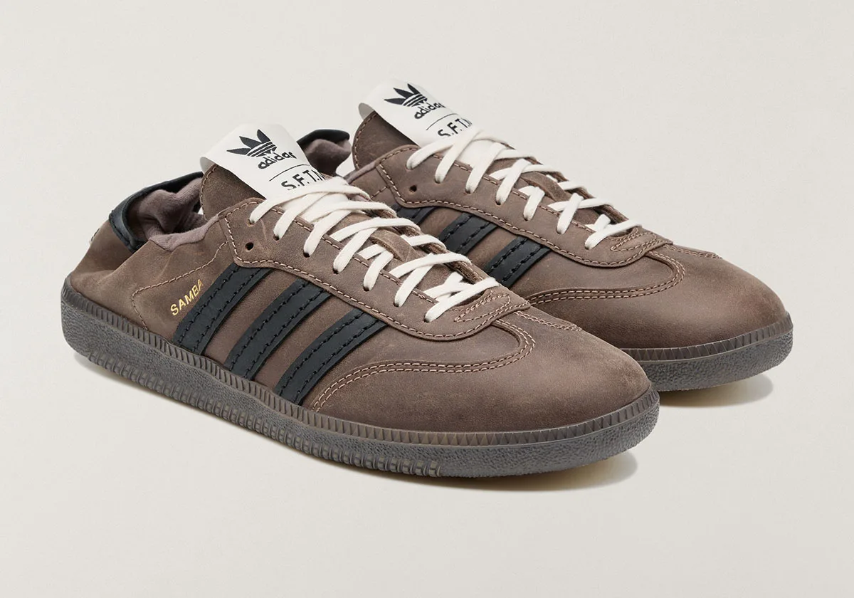 pair, three-quarter view of brown suede Samba with cream laces and tongue tags, SL 72 Pro)
