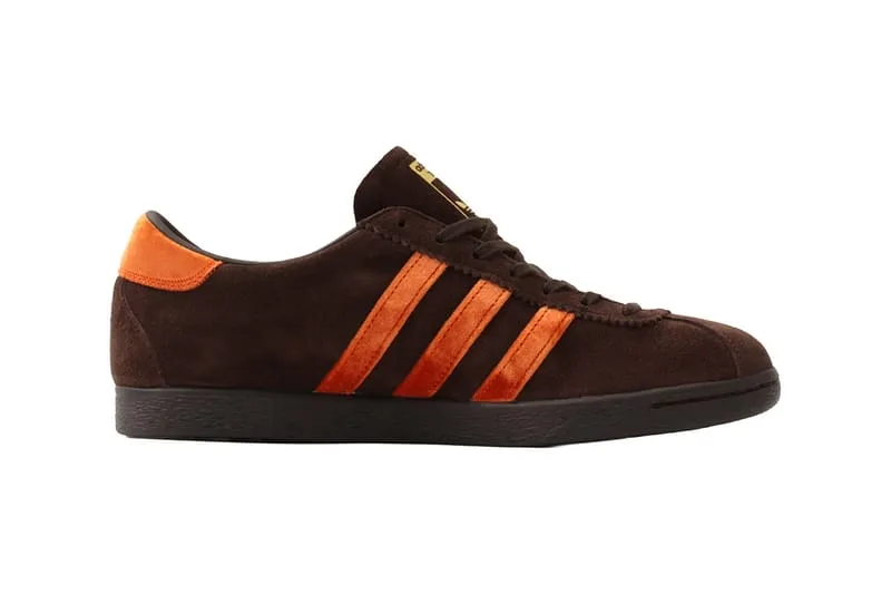 lateral view, brown suede upper with orange stripes and orange heel tab, KOYO