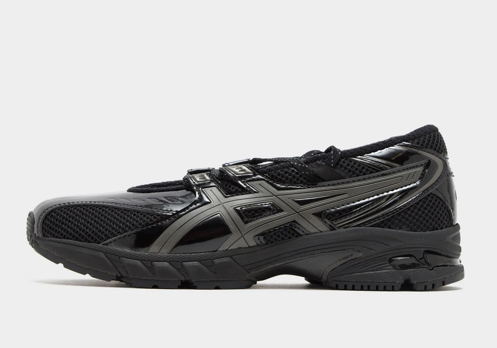 lateral view, all-black patent overlays with gunmetal X-shaped straps, GEL-DS Trainer Ballet