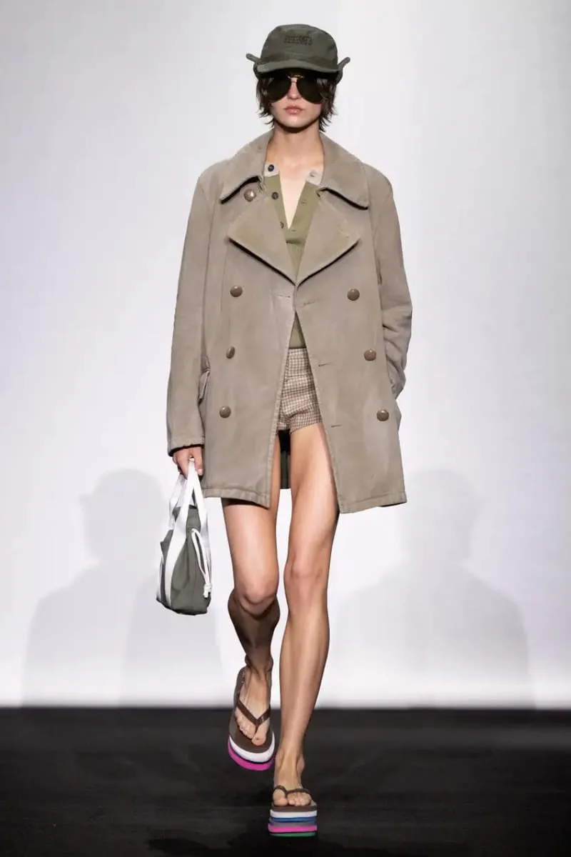 on-foot pink and stacked platform sole under beige trench, Havaianas Slim 6Toe