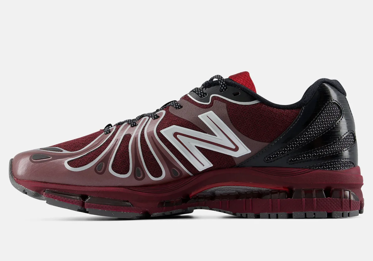 lateral view, burgundy mesh with silver flame overlay and white N logo, Burgundy