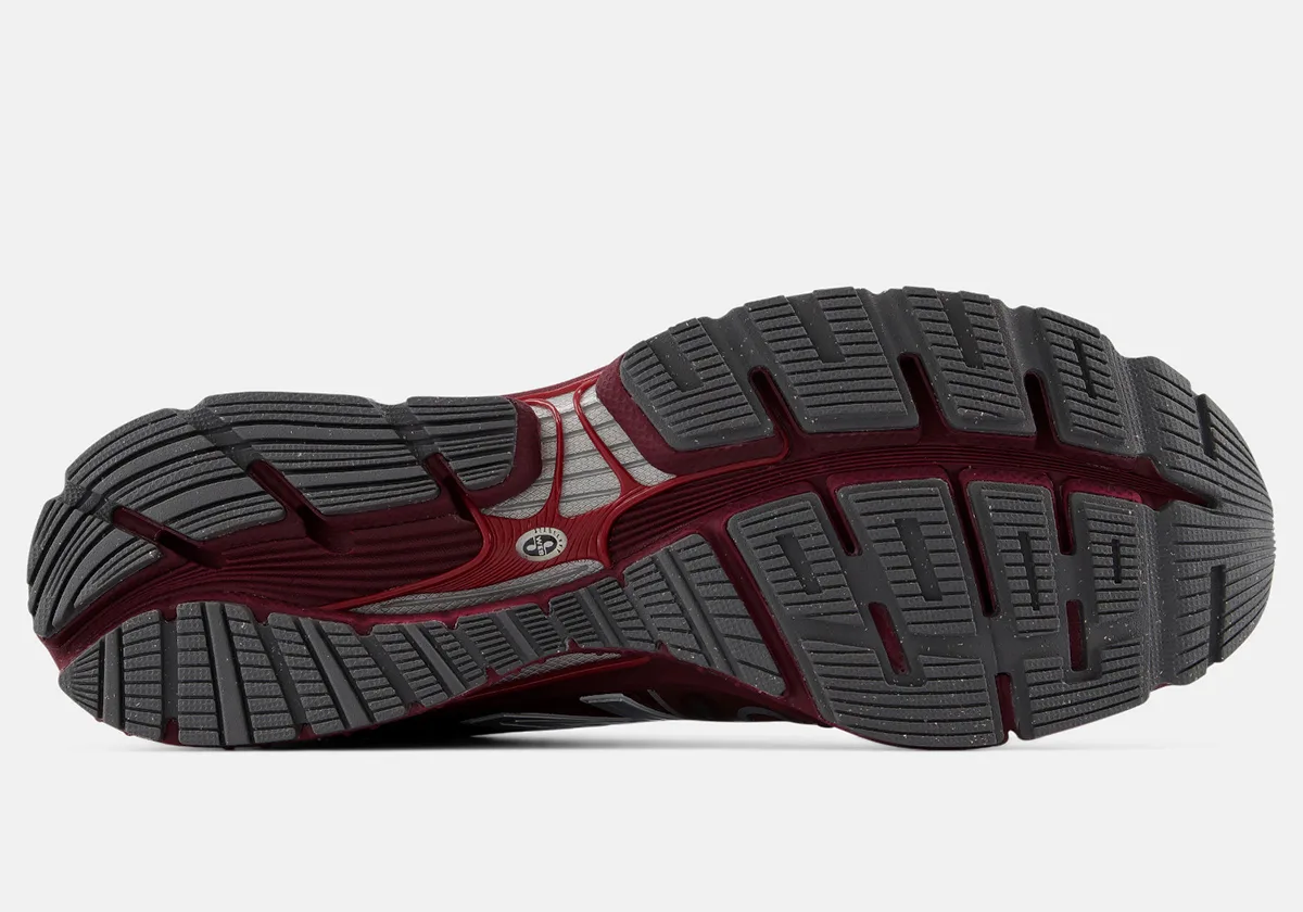 outsole tread in black and burgundy with rounded lug pattern, Burgundy