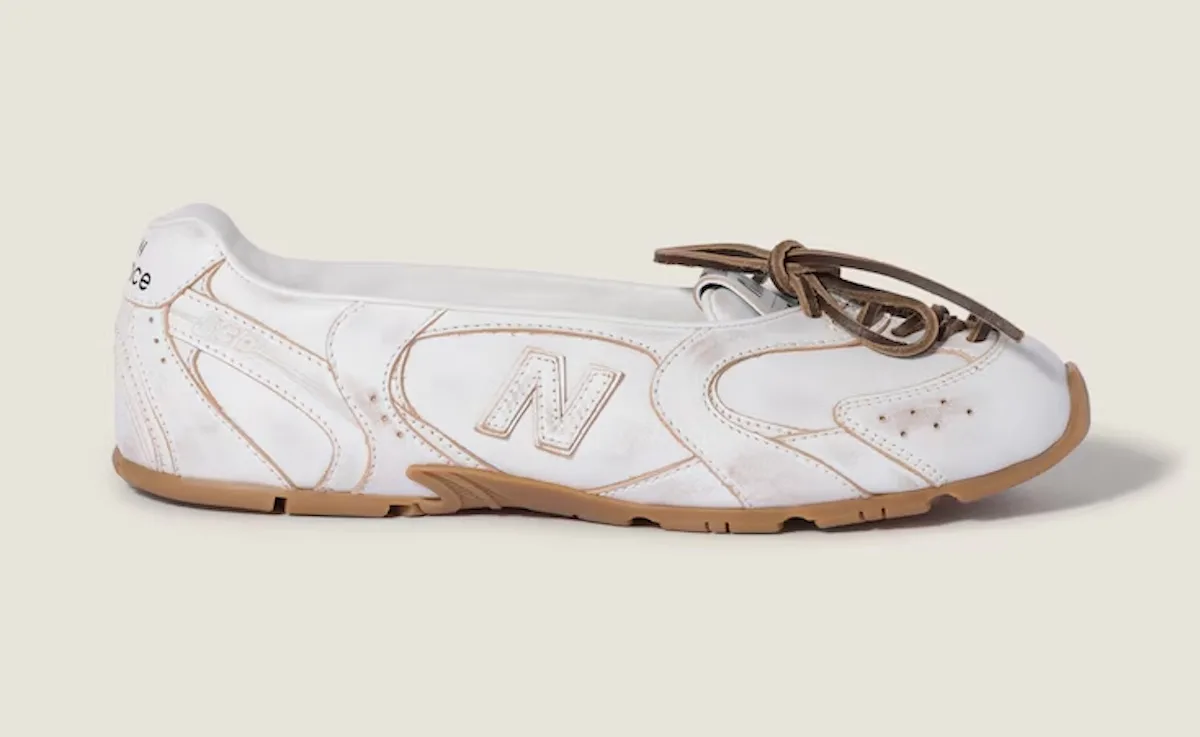 lateral view, white leather upper with brown lace bow and gum sole, SL Ballerina Pack