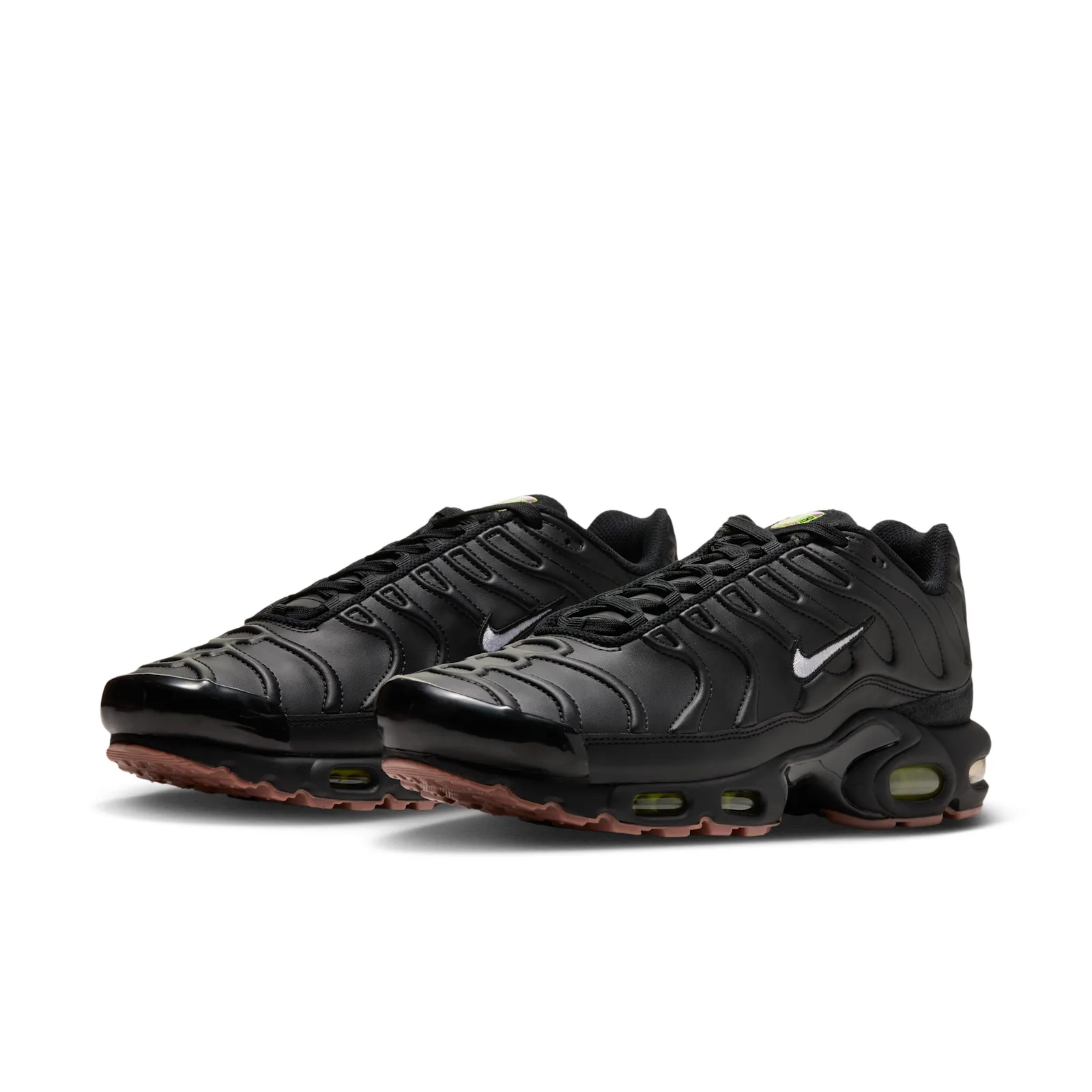 front three-quarter pair view, black patent toe caps, white swooshes, pink outsole, Premier