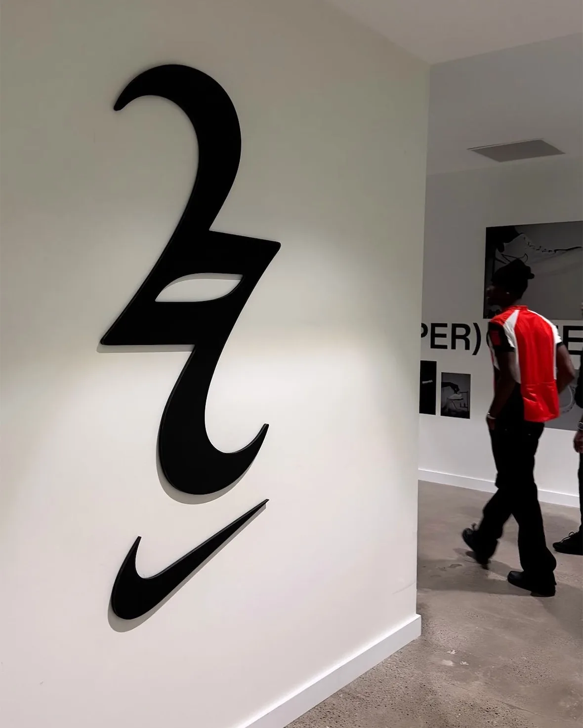 Nike SHAI 002