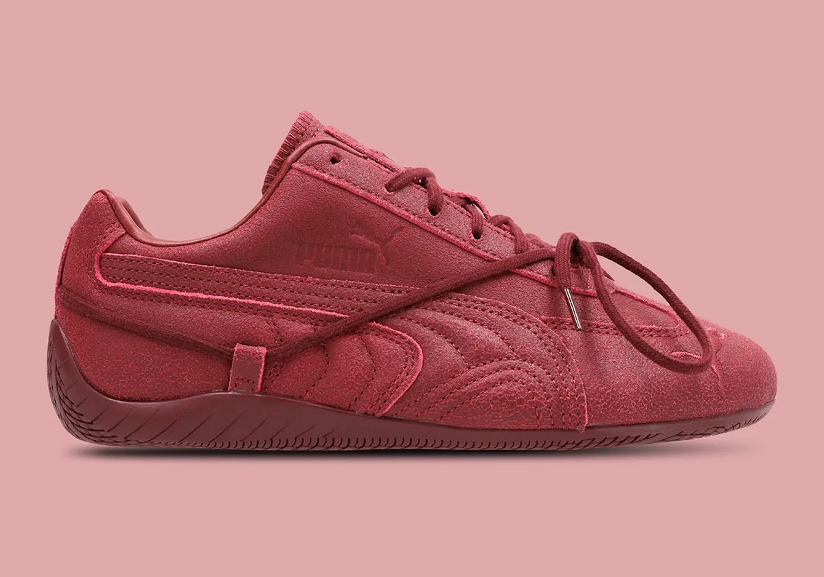 lateral view, crackled burgundy leather with looped bow-tied laces, OG x Rosé