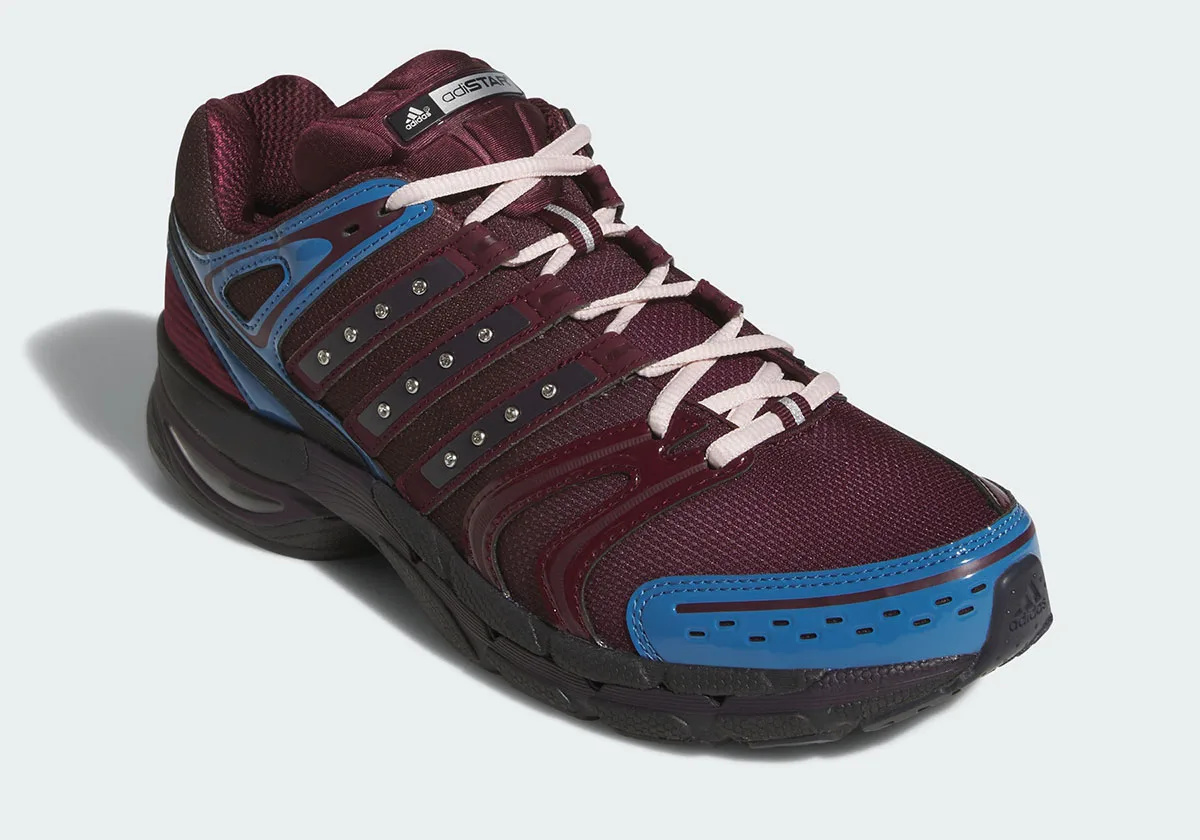 Front three-quarter view with pink laces, studded straps, blue toe cap and adistar tongue label, 5 x Hardies