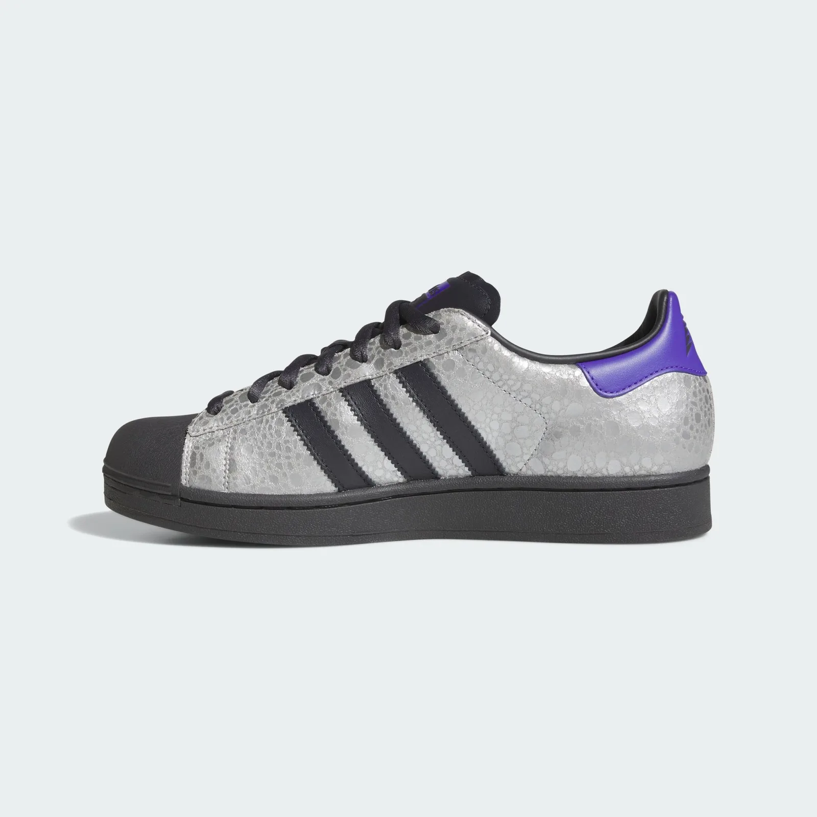 medial view, silver crackled leather, black toe cap, purple heel tab, Stone