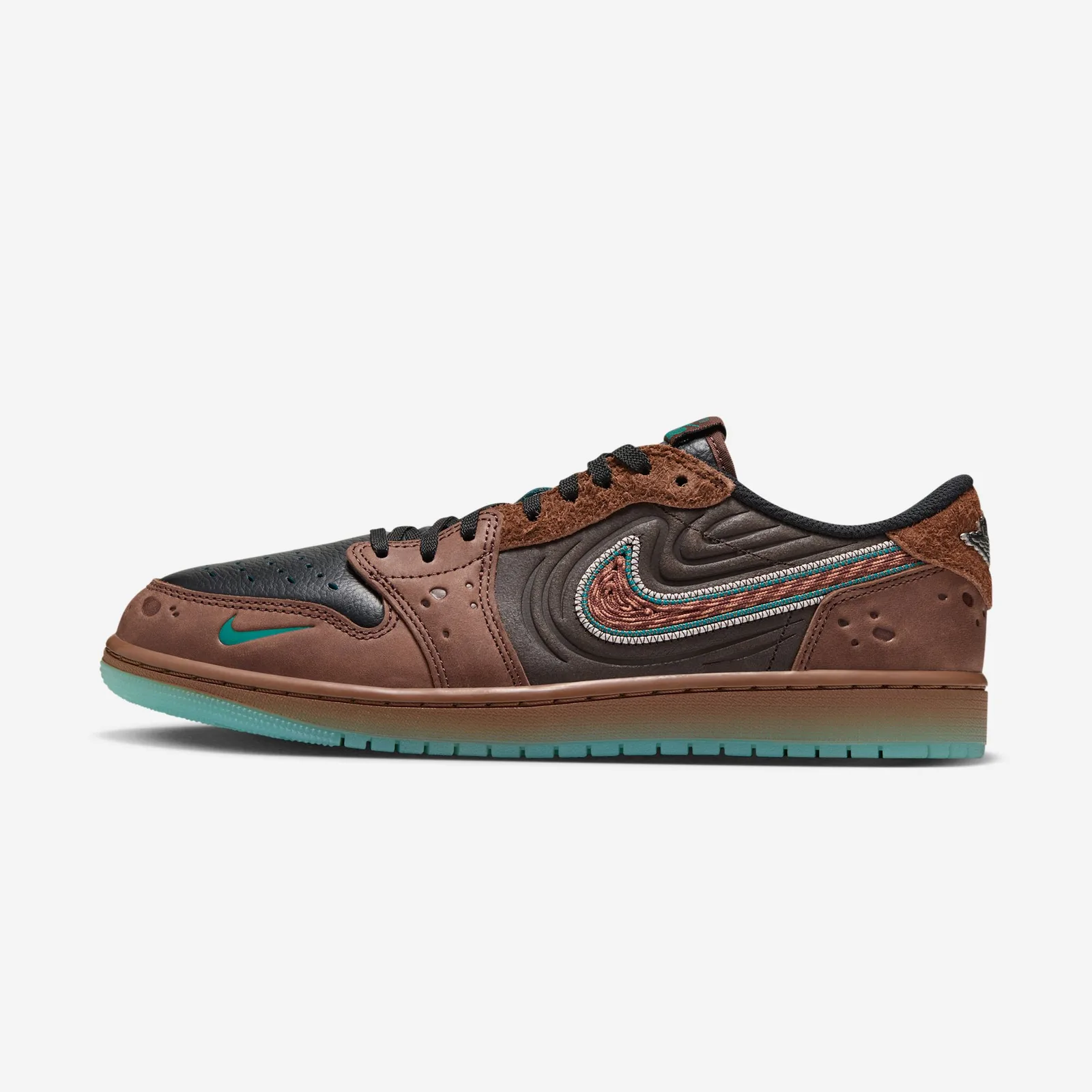 Lateral view, black toe, brown cratered leather, embroidered teal-trimmed swoosh, icy teal sole, Somos Historias