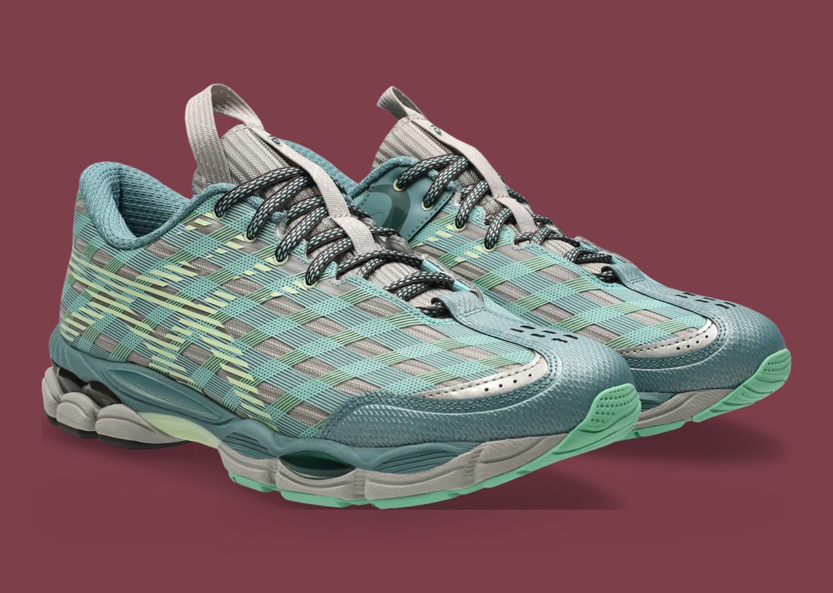 Front three-quarter pair, teal upper with dark laces, silver toe detail, mint sole, x Kiko Kostadinov