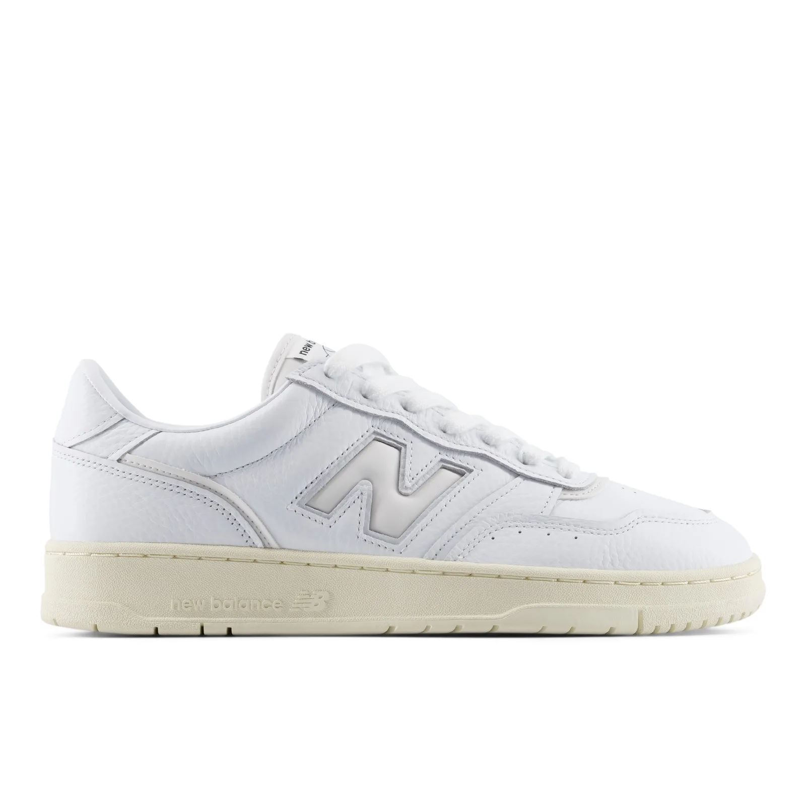 Lateral view, white pebbled leather with light grey N logo and cream sole, White/Angora