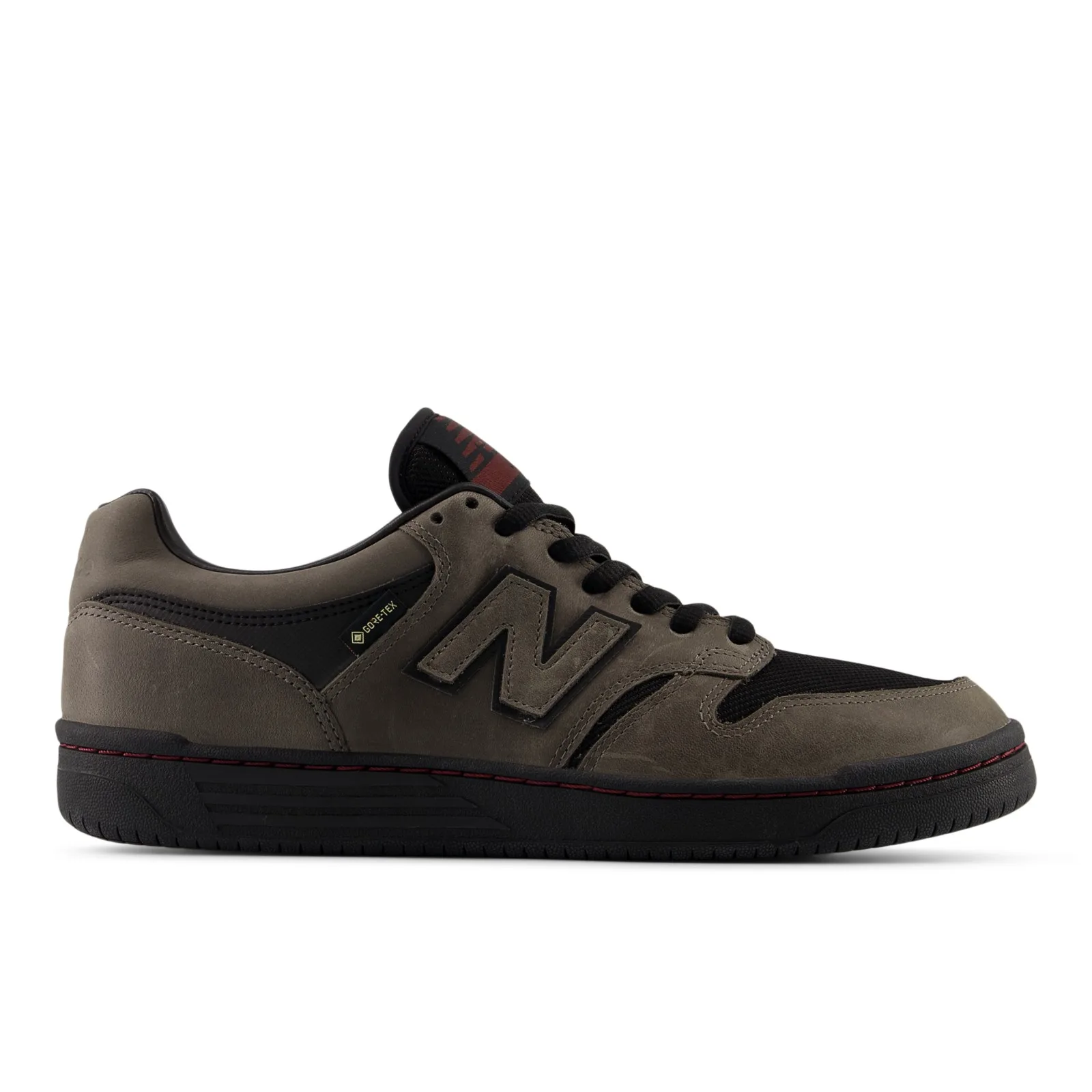 Lateral view on white, taupe-brown leather with black mesh, large N logo and Gore-Tex tag, x GORE TEX