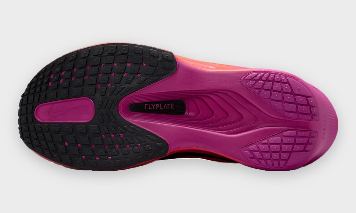 Outsole view with black forefoot tread and a central Flyplate window, Dark Tour Collection