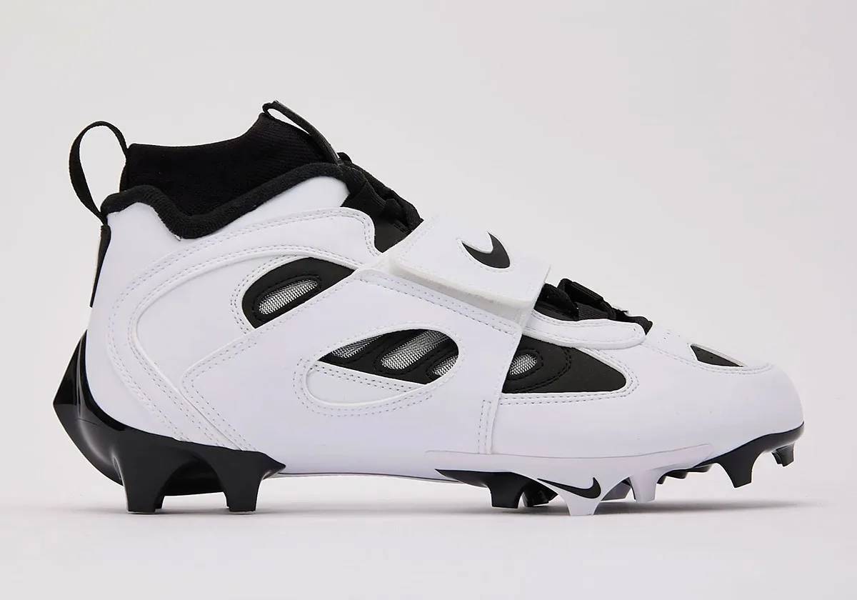 Nike Air Diamond Turf II Cleat “White/Black” Releases October 9