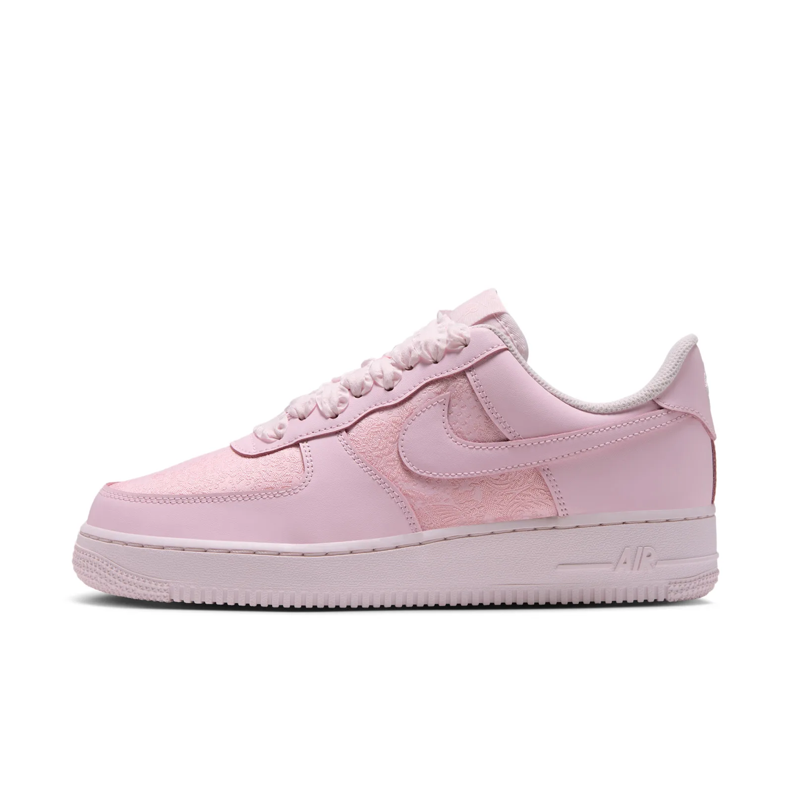 Lateral view of the Arctic Pink, The release is reported and has not been confirmed by Nike