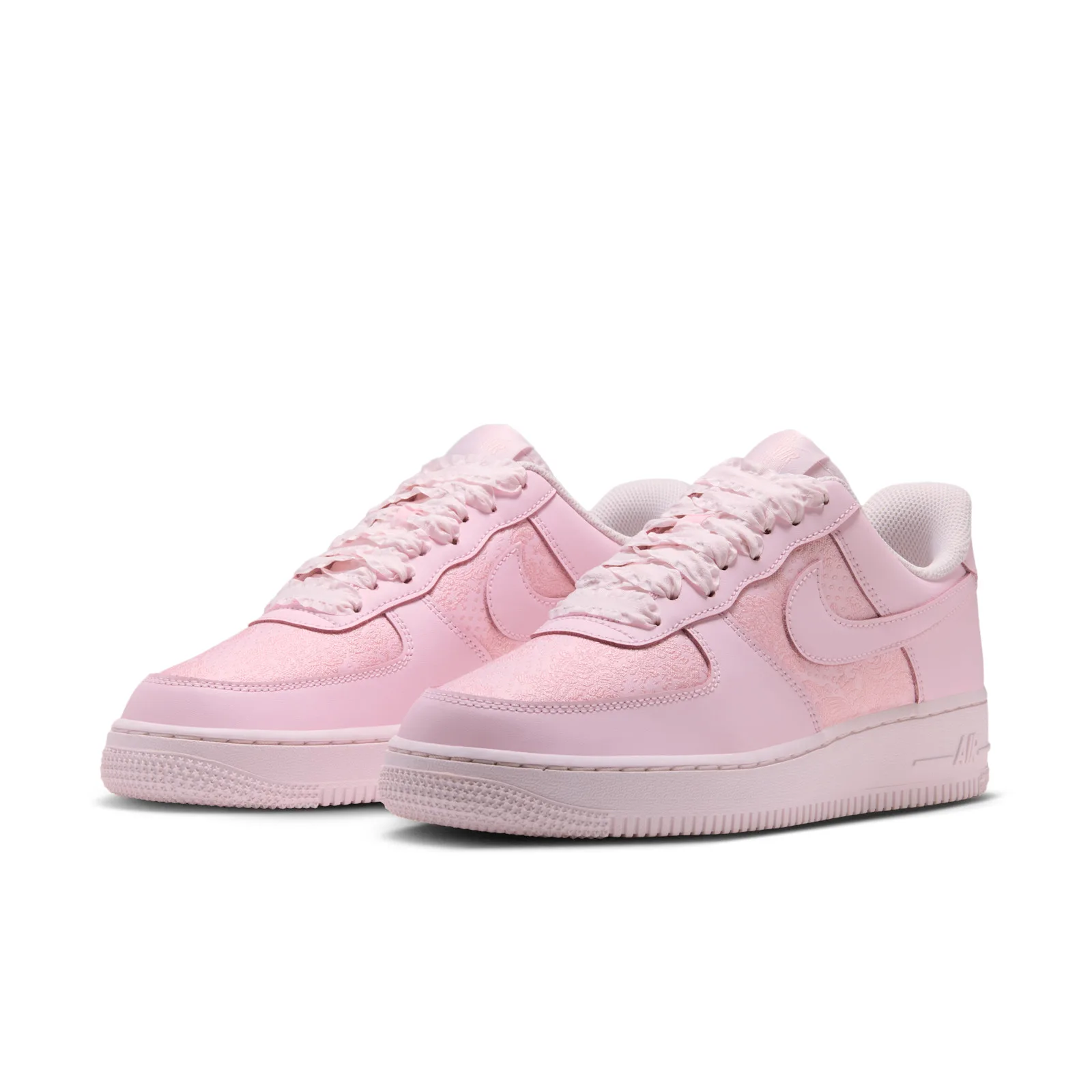 The release is reported and has not been confirmed by Nike on the Arctic Pink